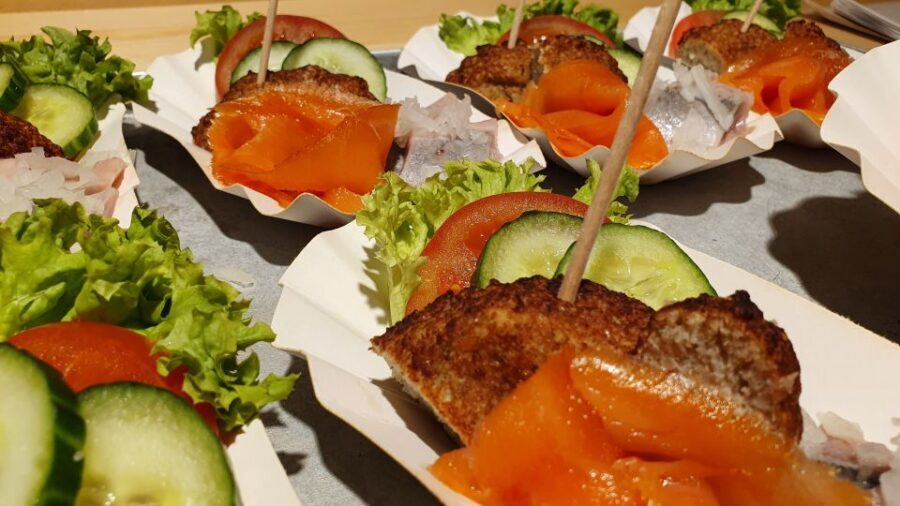 Bremerhaven: Fish Bite Guided Walking Tour - The 2.5-Hour Format: What You’ll Actually Do