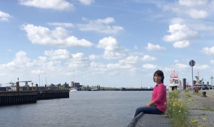 Bremerhaven: Sailor's yarn, legends and sea walking tour - The Guide Moment: Storytelling in German (and How to Prepare)