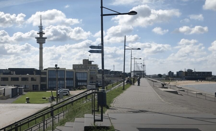 Bremerhaven: Sailor's yarn, legends and sea walking tour - Who This Tour Fits Best (and Who Might Prefer Another Option)