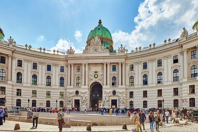 Central and Eastern Europe Highlights 7-Day Tour from Frankfurt - From Frankfurt to Prague: a long coach day that’s worth it