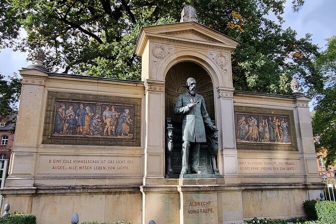 Charité Hospital Walking Tour: Exploring Berlin’s Medical History - Stop 4: Albrecht von Graefe and the shift toward focused medical specialties