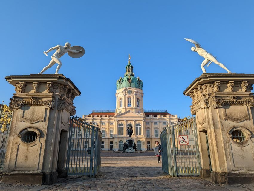 Charlottenburg: 2-Hour City Walking Tour - From Medieval Nucleus to Old Village Square