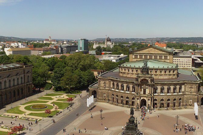 City tour and guided tour in the New Green Vault and in the Semperoper - Brühlsche Terrasse Views and Why the Elbe Matters