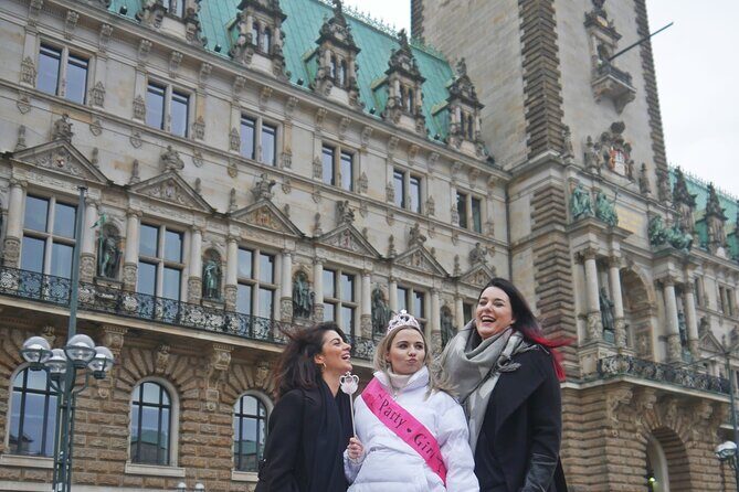 Citybeering - Walk with funny and interesting stories while having local beers - Entering Hamburg Town Hall: Rathausmarkt’s neo-Renaissance power