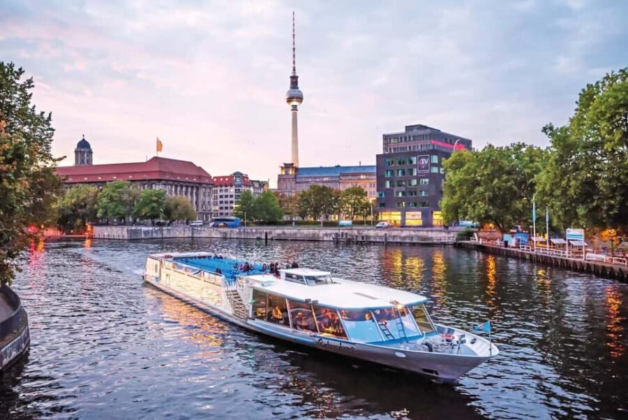 CitySightseeing Berlin HOHO Bus- All Lines & Boat Tour - Key things to know before you buy