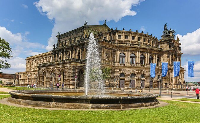 Classical Dresden Walking Tour with licensed Guide - Stop 5: Katholische Hofkirche (Hofkirche) and the Contrast of Styles