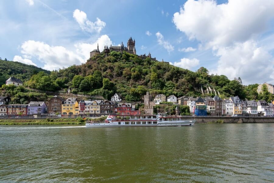 Cochem: KD Panoramic Evening Cruise on the Moselle River - DJ nights on the Moselle: what you’ll feel on the open deck