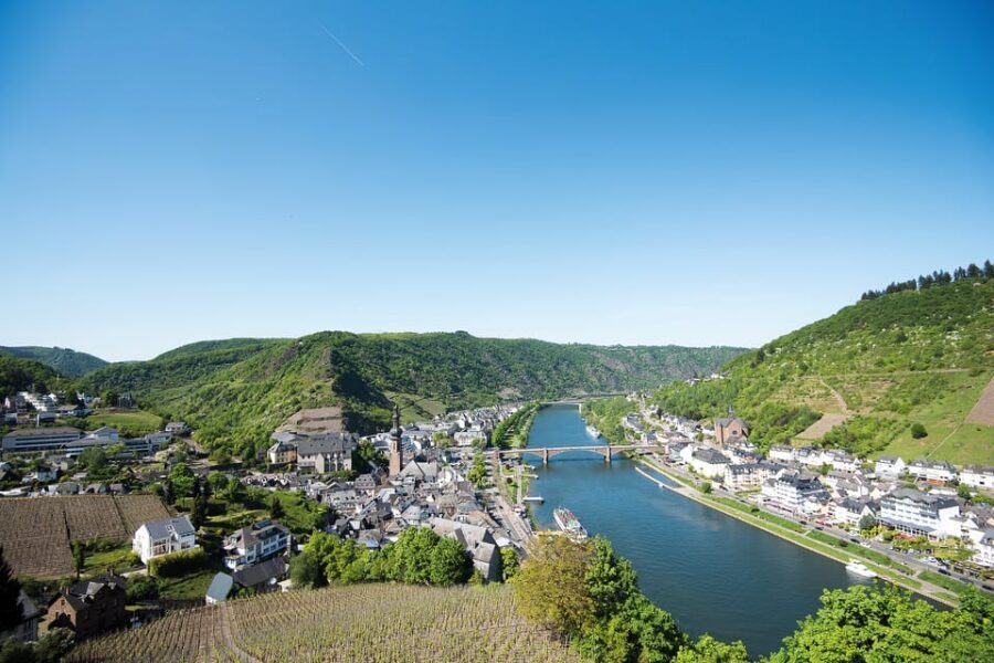 Cochem: KD Panoramic Evening Cruise on the Moselle River - Getting on board the MS Moselprinz without fuss