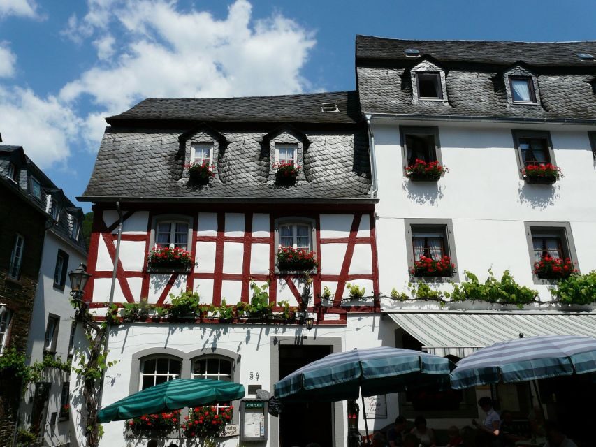 Cochem: Private Guided Walking Tour - Reichsburg on the hill: rebuilding after Louis XIV and power in motion
