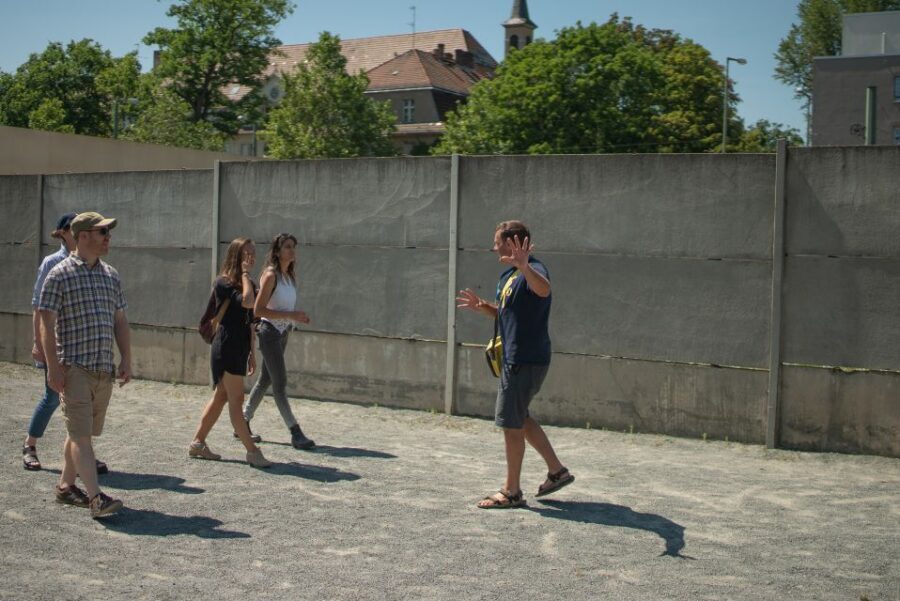 Cold War, Berlin Wall, Spies and the East Side Gallery - How guides shape this experience (and who it suits best)
