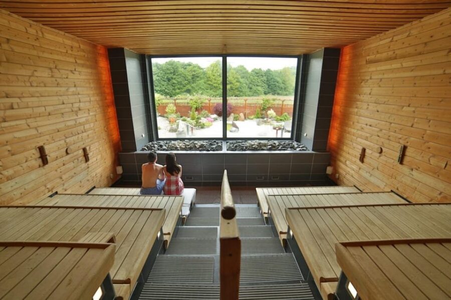 Cologne: 1-day ticket for the Aqualand adventure pool including sauna world - Aqualand Cologne is really two experiences in one day