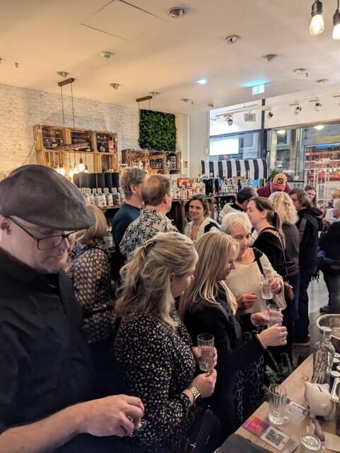 Cologne: Black wine tasting with secret station – Haus der Manufakturen - Where black wine tasting turns into a real Cologne evening