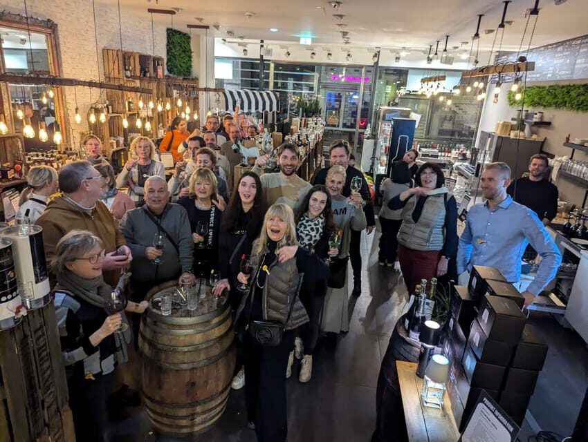 Cologne: Black wine tasting with secret station – Haus der Manufakturen - How the hosts set the tone (and what to ask)