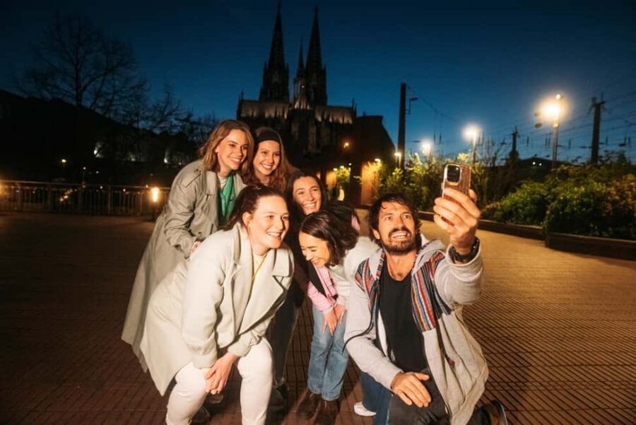 Cologne: Cologne Cathedral & Old Town in the evening – interactive tour with projector - Key things I’d highlight before you go