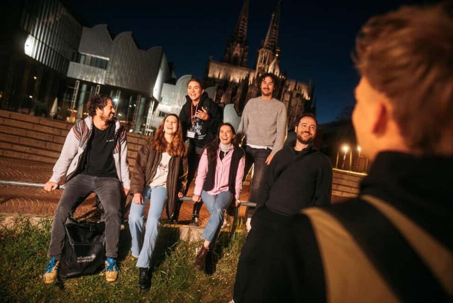 Cologne: Cologne Cathedral & Old Town in the evening – interactive tour with projector - Who this tour suits best (and who might want something else)