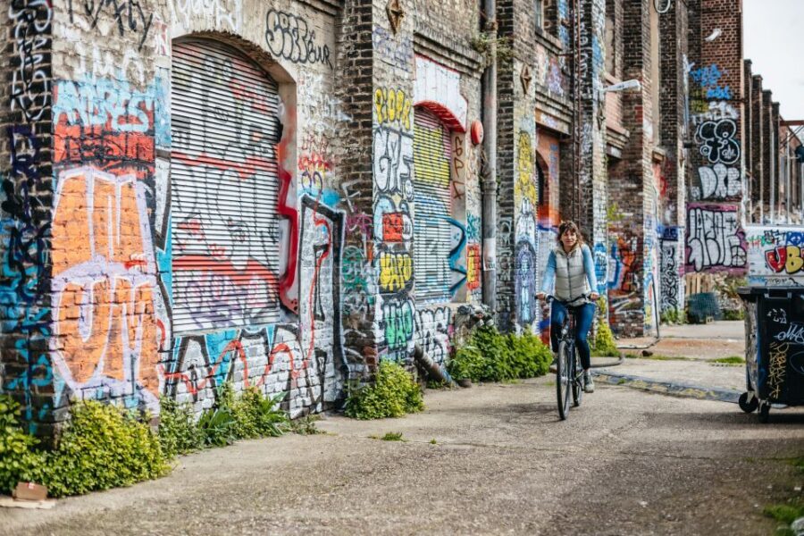 Cologne: Ehrenfeld Street Art Bike Tour - Following the route: Brüsseler Platz, Aachener Weiher, and more