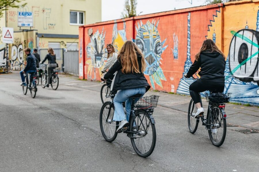 Cologne: Ehrenfeld Street Art Bike Tour - The bike setup and what to expect on the road