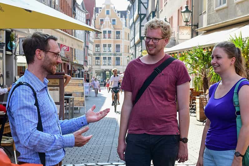 Cologne: entertaining guided tour to old town highlights - Romans to medieval Cologne: where the story starts