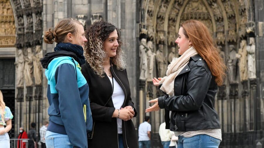Cologne: entertaining guided tour to old town highlights - Neumarkt and Heumarkt: Cologne squares you can actually feel