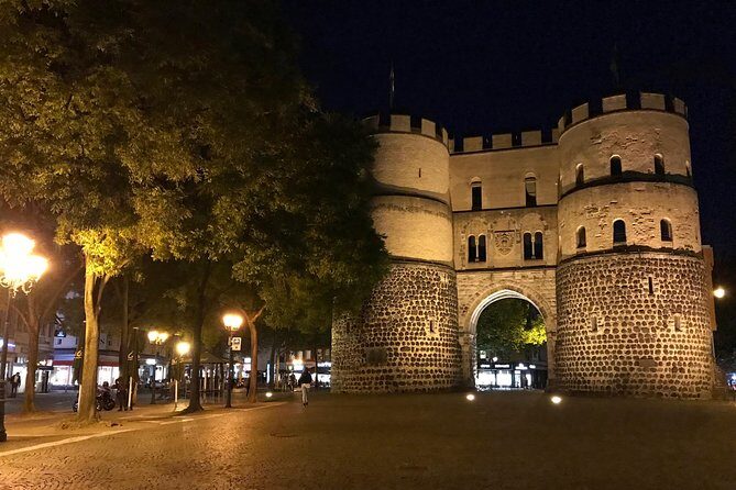 Cologne Haunted Quest: The Witch Self-Guided Tour - Checkpoint 2: Cologne Cathedral and the Three Kings reliquary legend