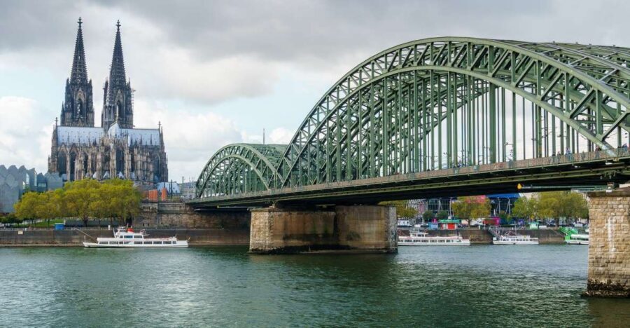 Cologne Highlights Privat Walking Tour & Panoramic boat trip - The Rhine River Finale: Panoramic Boat Trip for Big Views