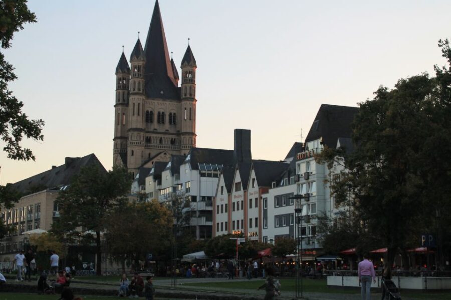 Cologne: Kölsche Highlights-/Altstadt Tour in German - Brewery and Pub Legends: Cologne’s Everyday Culture on Display