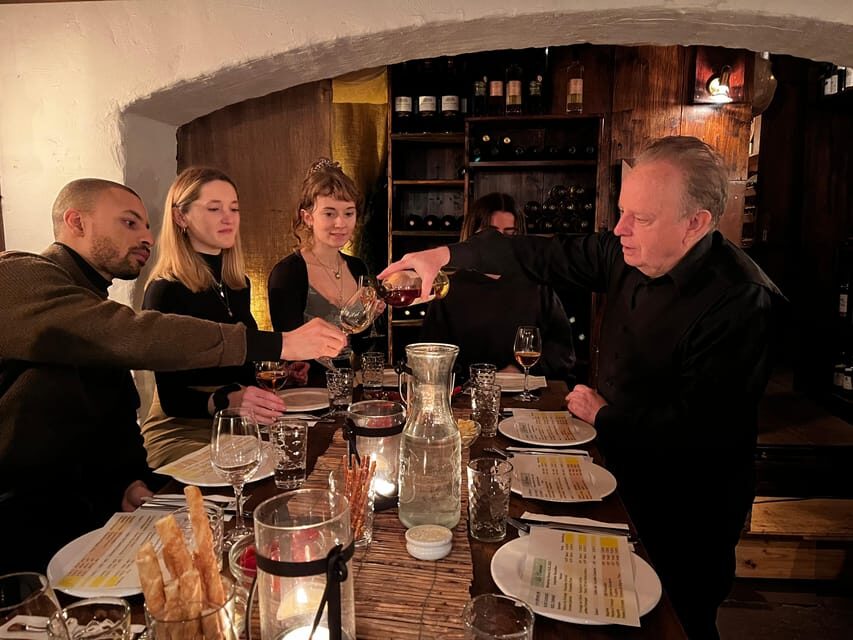 Cologne-Nippes: Gourmet wine tasting with cheese platter - What’s included in the tasting (and what that means for value)