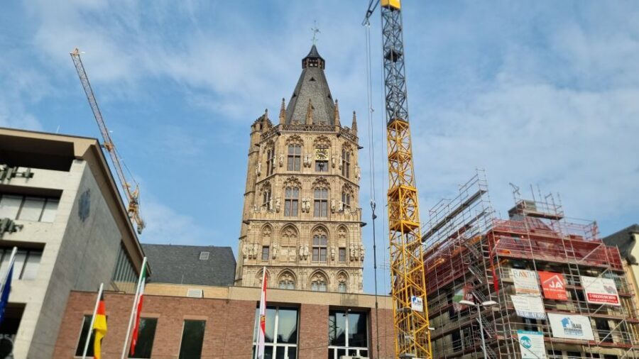 Cologne: Old City Guided Walking Tour - Why a 90-Minute Cologne Old Town Tour Works So Well