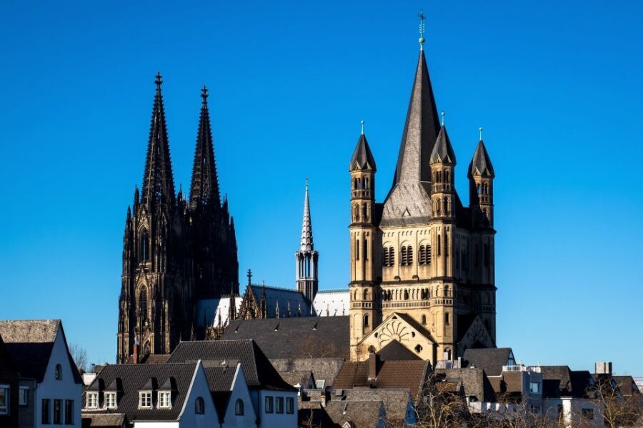 Cologne: Old Town Historical Walking Tour with GEO Epoche - Finding the meeting point at Heumarkt 47 without stress
