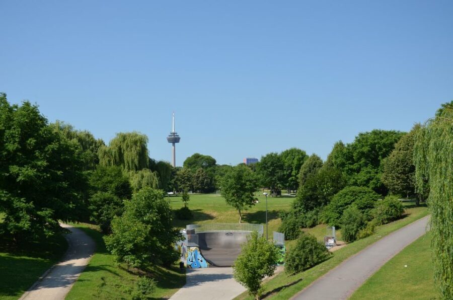 Cologne - Private Tour - The 500-meter pedestrian street: where modern and Roman meet