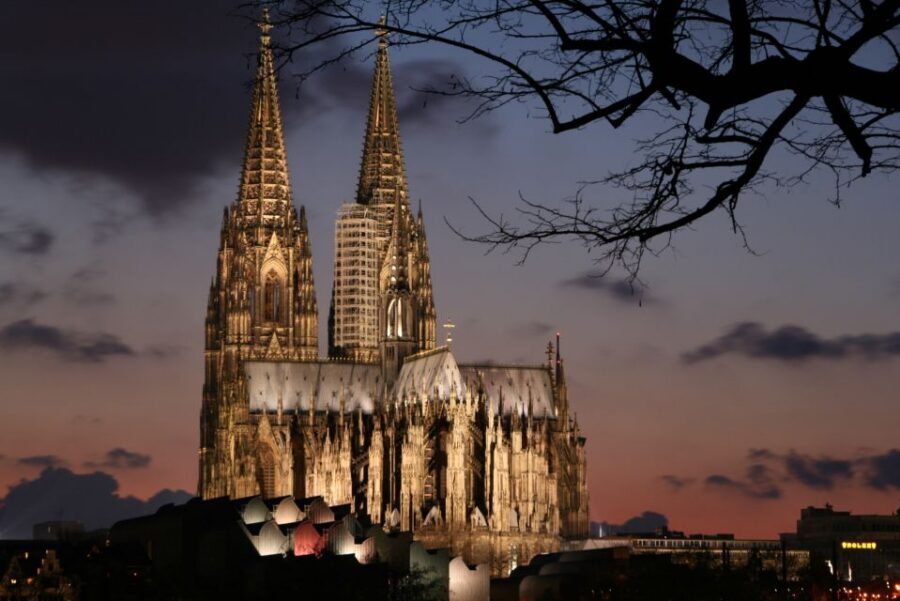 Cologne: Sagen- und Histörchentour in German - Heinzelmännchen: why they disappeared (and what replaces their magic)