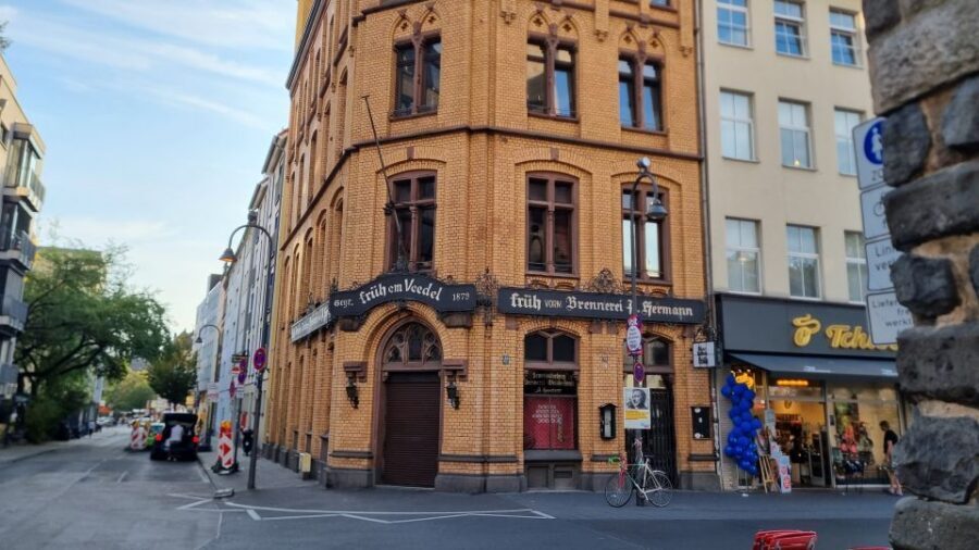 Cologne: Southside Severinsquarter Guided Tour in German - Carnival Clubs, Fountains, and the Stuff You’d Miss Without Context