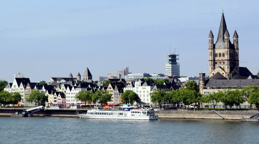 Cologne: The Dark Side of the City Walking Tour - Chicago on the Rhine: a nickname that hints at darker nightlife