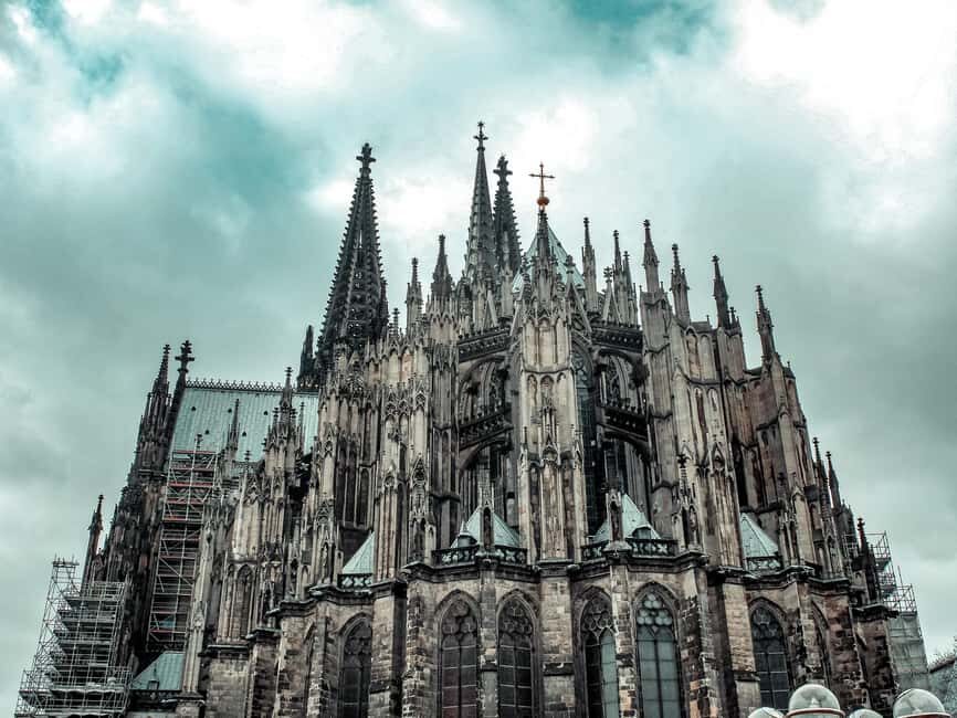 Cologne: The Dark Side of the Dom Tour - Fish Market and the Black Plague: The Grim Geography of Cologne
