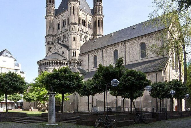 Cologne Walking tour with a visit to world famous Cathedral - Stop 3: Historisches Rathaus—Germany’s oldest city hall, with architectural mix
