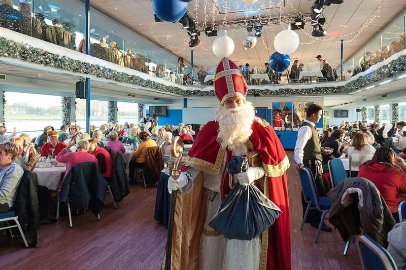 Cologne: Winter Afternoon Boat Cruise on the Rhine - Reserved seats, live music, and that St. Nicholas moment