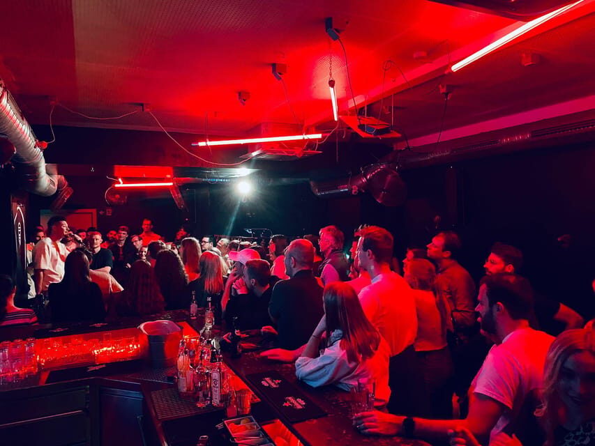 "Comedykills" - das Open Mic im Glockenbachviertel - Comedy Kills at Beverly Kills: What You’re Really Signing Up For
