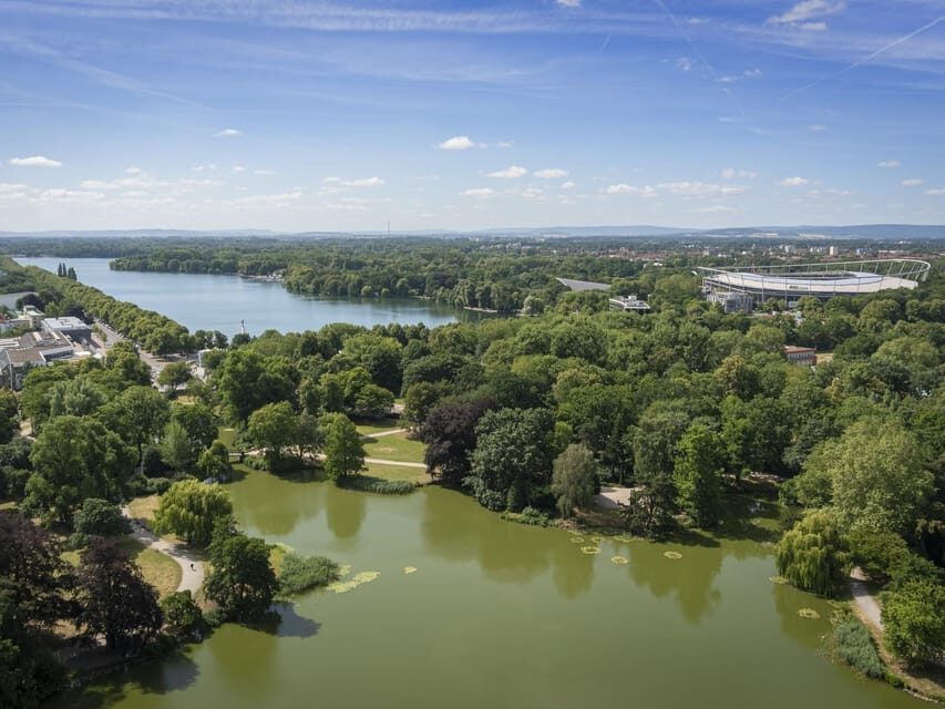 Cycling tour through the green Hannover - The Guide Makes the Difference: Stories That Put Hannover in Context