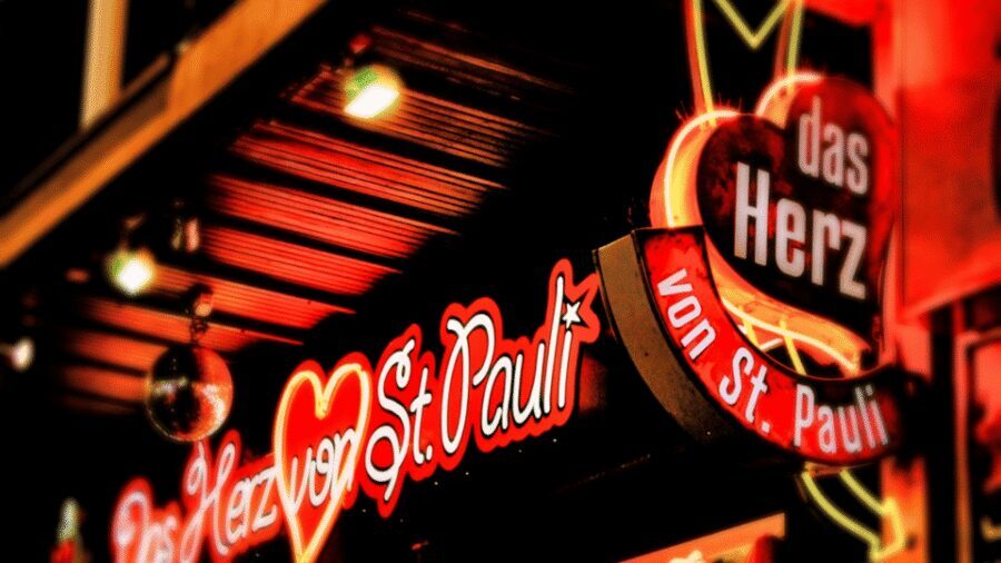Die Kiez-Kapitän Reeperbahn & Beatles Kieztour Hamburg - Herbertstraße: Why This Street Became a St. Pauli Symbol