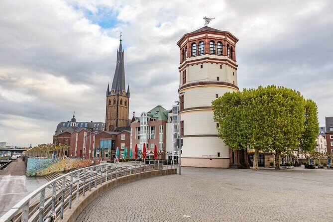 Discover Dusseldorf’s most Photogenic Spots with a Local - Rheinuferpromenade finale: the Rhine as Düsseldorf’s photo finish line