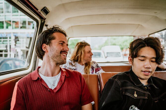 Discover Hamburg in a retro Bulli - What the best guides add (names like Wolle, Jette, Jeff-Dieter)