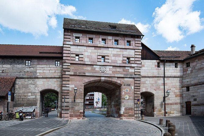 Discover Nuremberg: Self-Guided Audio Tour - Nuremberg Castle: the crowning views and the city’s top story