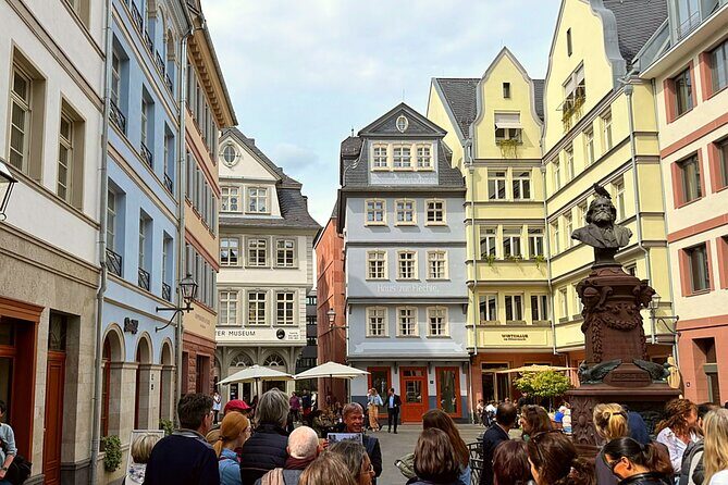 Discover the Heart of Frankfurt - City Tour in German - Start at Paulskirche: the democracy stop that people often miss