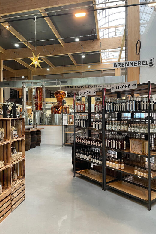 Distillery tour with guide! - Who should book this tour (and who might want to skip)