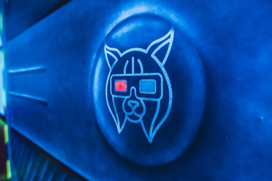 Dresden: 3D black light minigolf in the Barock Eventpark - Best for families, friends, and team outings (with clear limits)