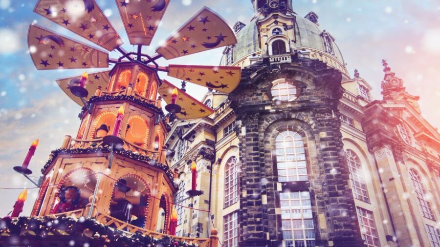 Dresden: Christmas Sightseeing Tour with a 'Pflaumentoffel' - Striezelmarkt: Your First Taste of Dresden’s Classic Market Life