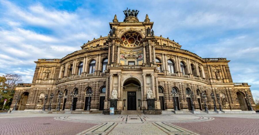 Dresden: Express Walk with a Local in 60 minutes - Why Dresden Works So Well on a 60-Minute Local Walk