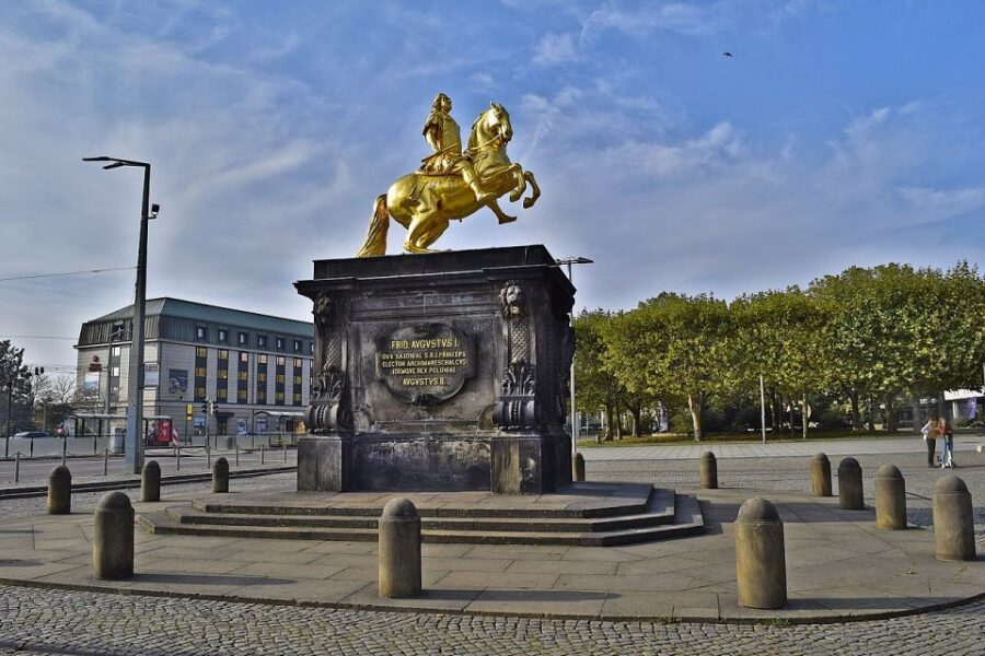 Dresden: Guided Segway Klassik Tour - Getting comfortable on a Segway in about 2 hours