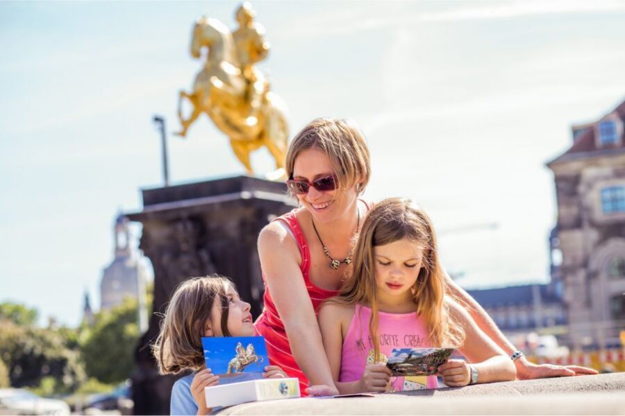 Dresden Neustadt: Scavenger Hunt for Children - Taking breaks without breaking the game