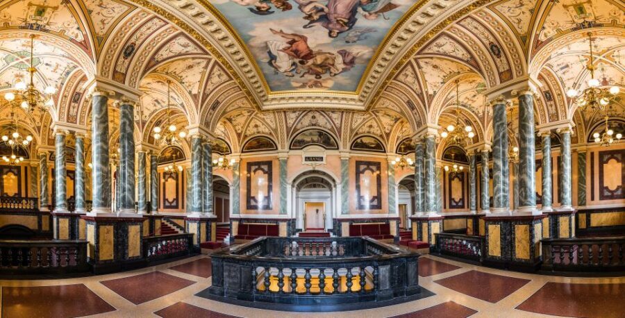 Dresden: Semperoper and Old Town Tour - Neumarkt Square and the Frauenkirche Area: What You Get and What You Skip
